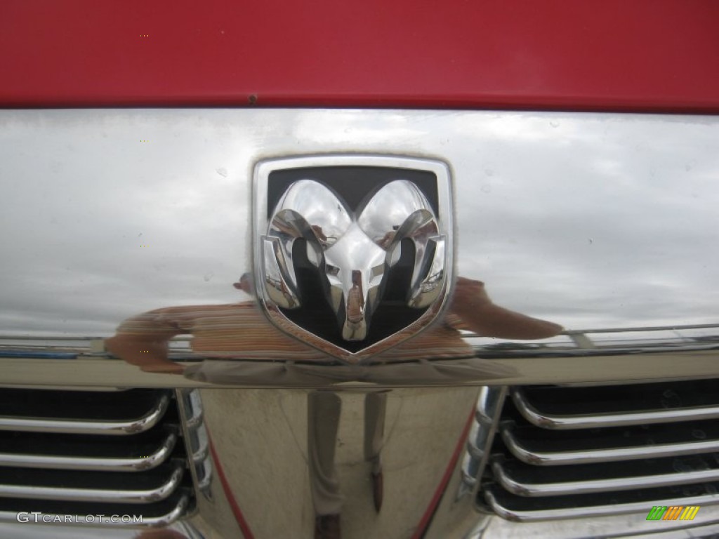 2005 Ram 1500 SLT Quad Cab - Flame Red / Dark Slate Gray photo #24