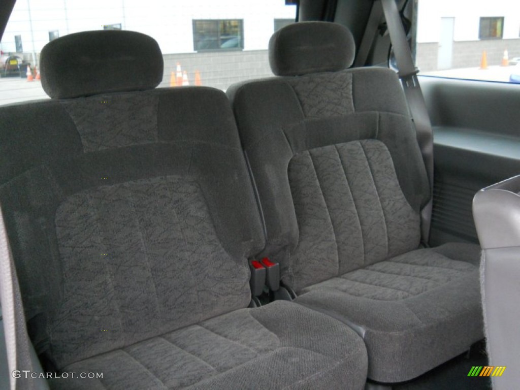 Medium Pewter Interior 2004 GMC Envoy XL SLT 4x4 Photo #56540178