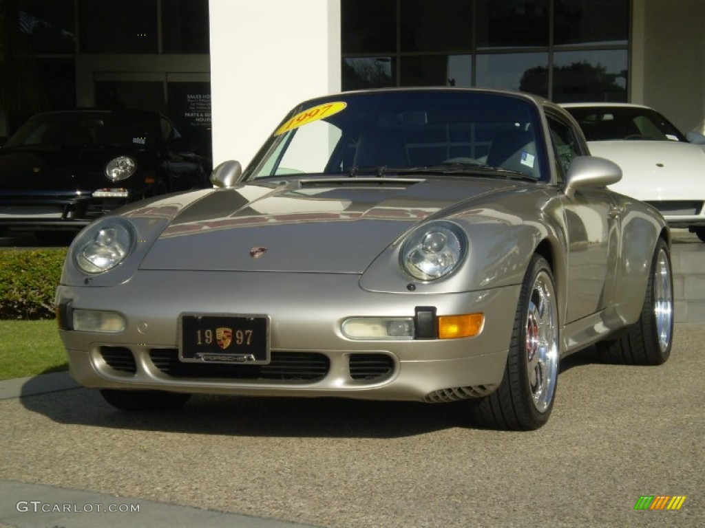 Metallic Paint to Sample Porsche 911
