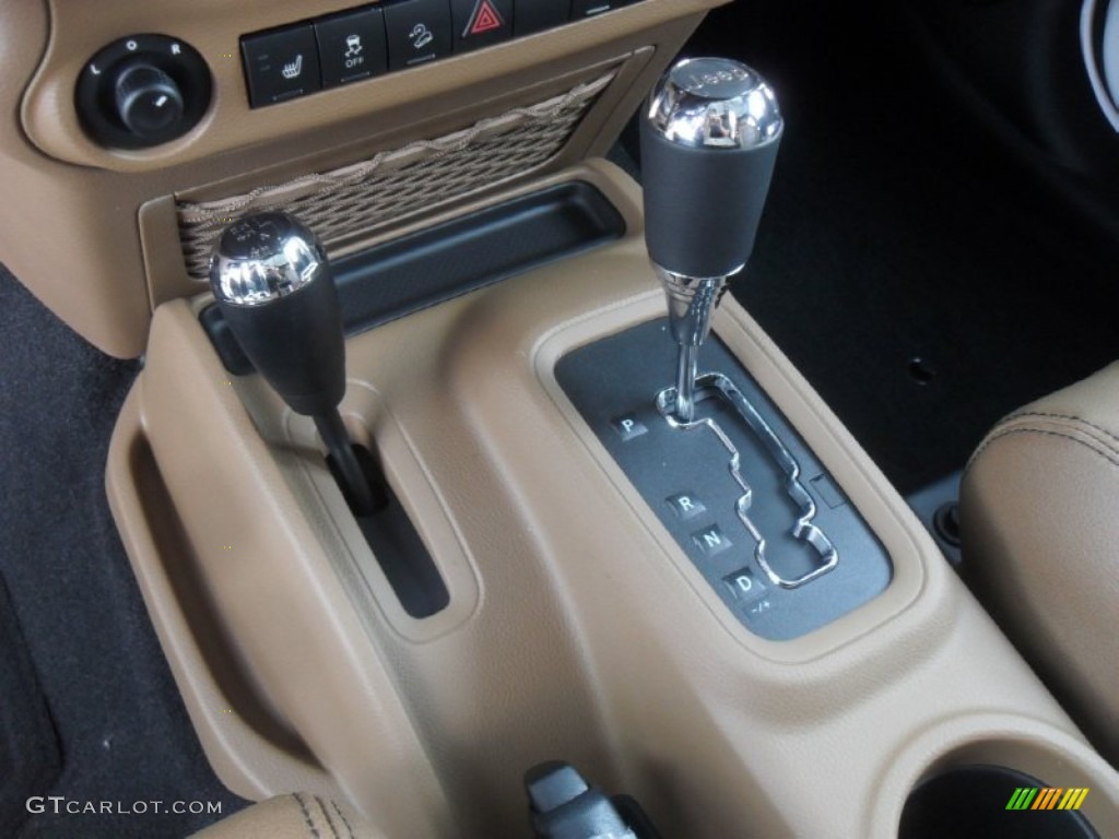 2012 Jeep Wrangler Unlimited Sahara 4x4 5 Speed Automatic Transmission Photo #56546356