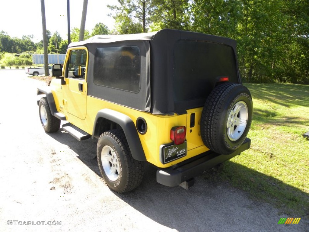 2004 Wrangler Unlimited 4x4 - Solar Yellow / Dark Slate Gray photo #13