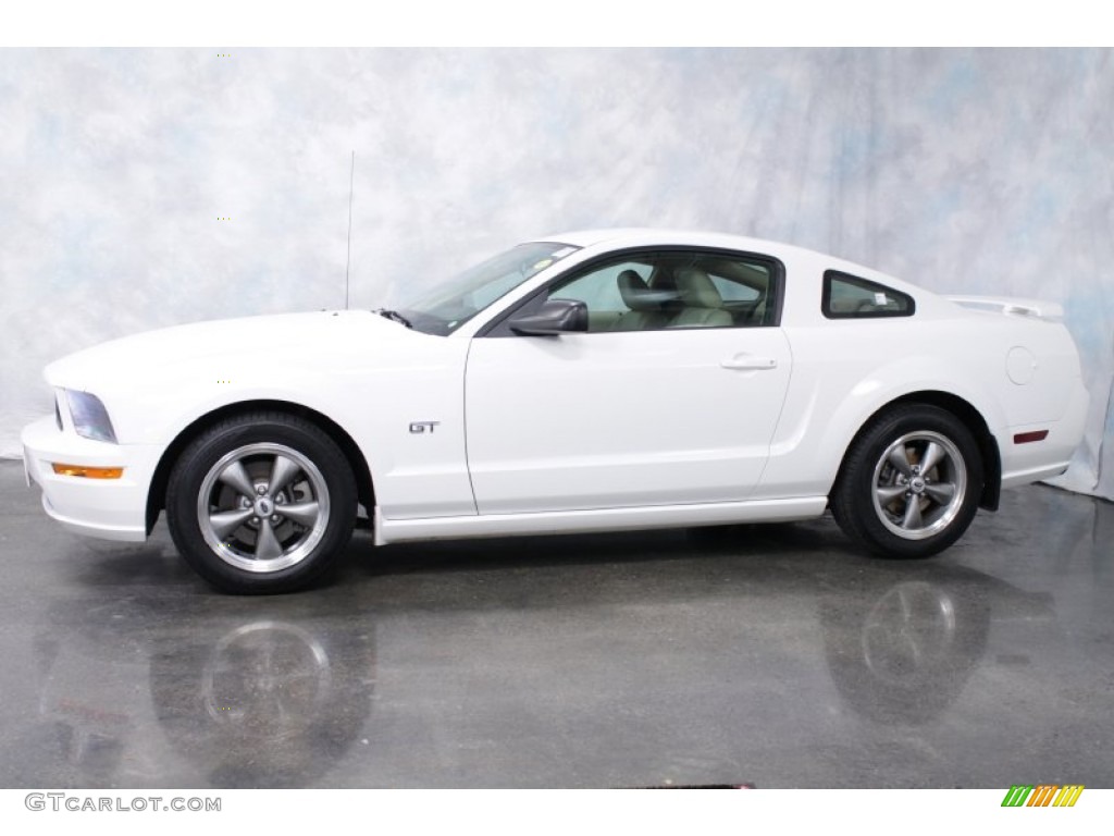 2006 Mustang GT Premium Coupe - Performance White / Light Parchment photo #3
