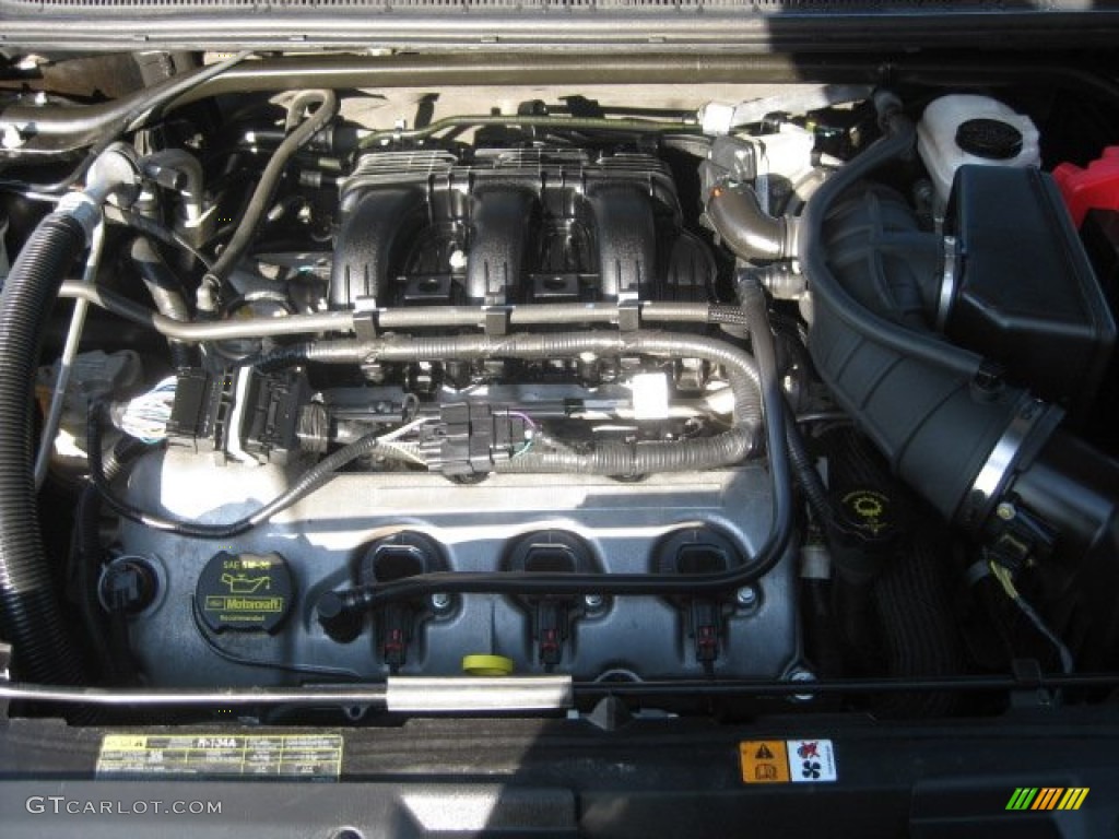 2009 Ford Taurus X SEL Engine Photos