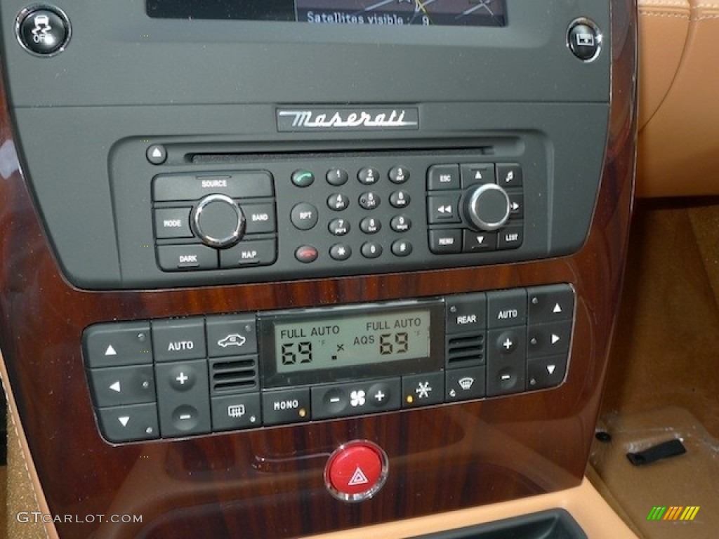 2012 Maserati Quattroporte S Controls Photo #56558899