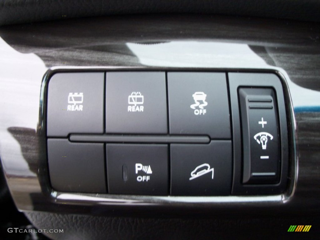 2012 Kia Sorento EX V6 Controls Photos