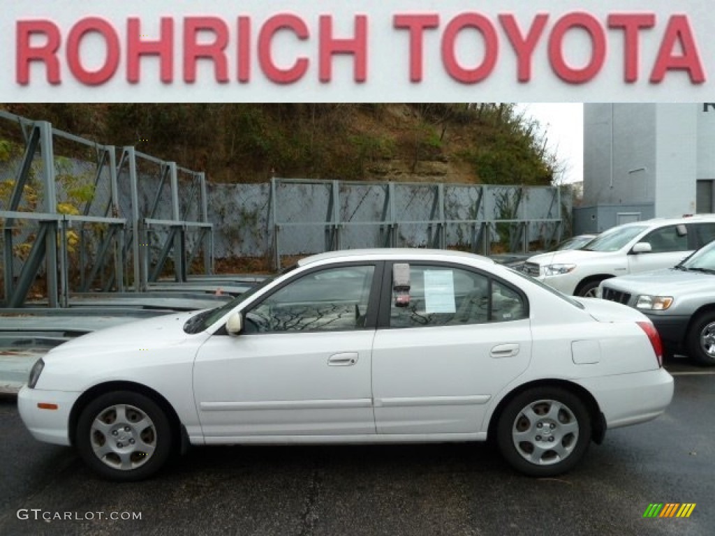 Nordic White Hyundai Elantra