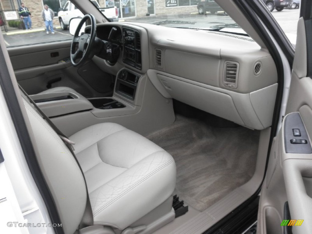 2004 Yukon XL 1500 SLT 4x4 - Summit White / Neutral/Shale photo #22