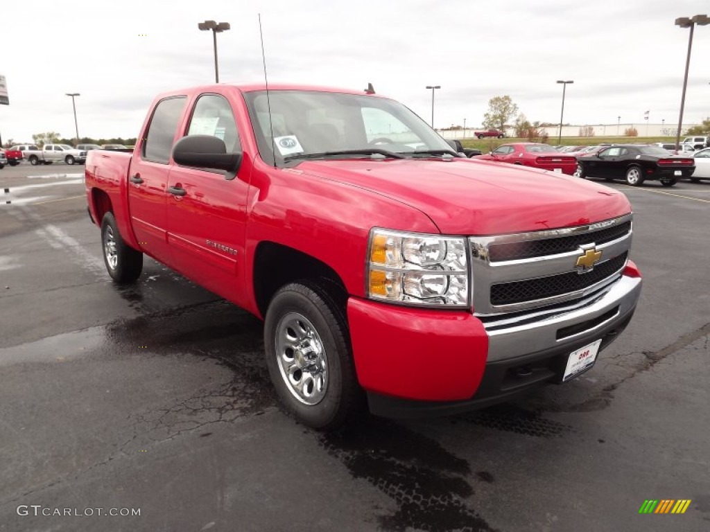 2011 Silverado 1500 LS Crew Cab - Victory Red / Dark Titanium photo #3