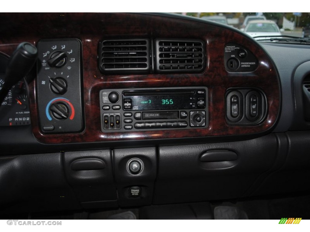 2001 Ram 2500 SLT Quad Cab 4x4 - Black / Agate photo #13