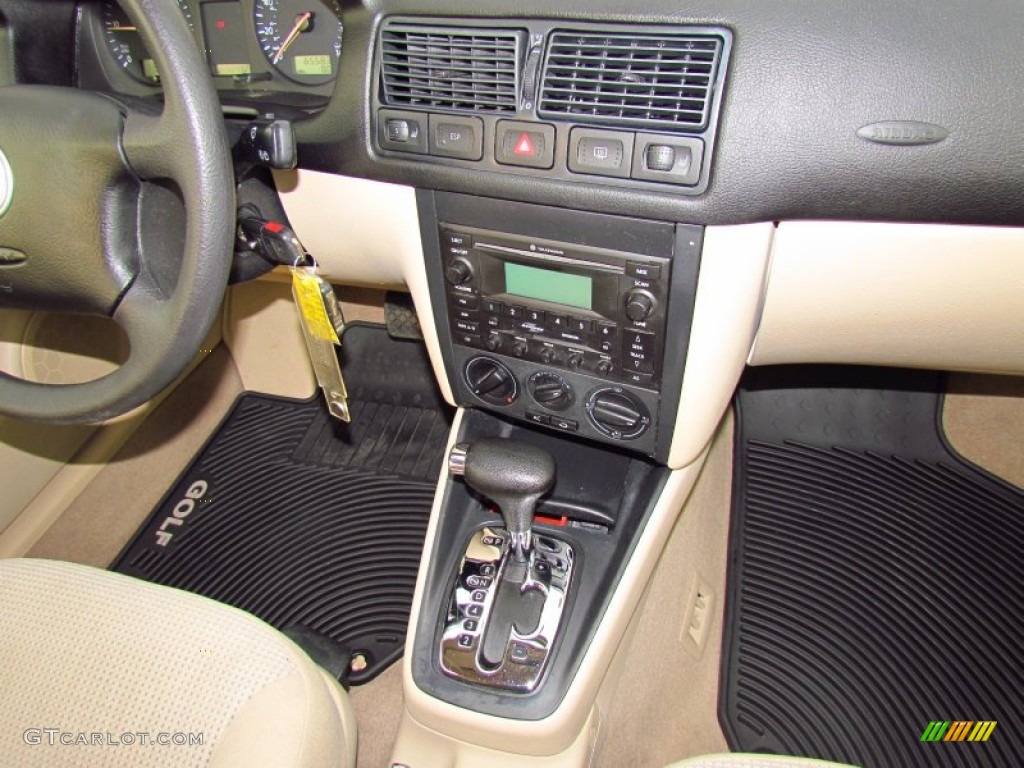 2005 Golf GL TDI 4 Door - Indigo Blue Metallic / Beige photo #16