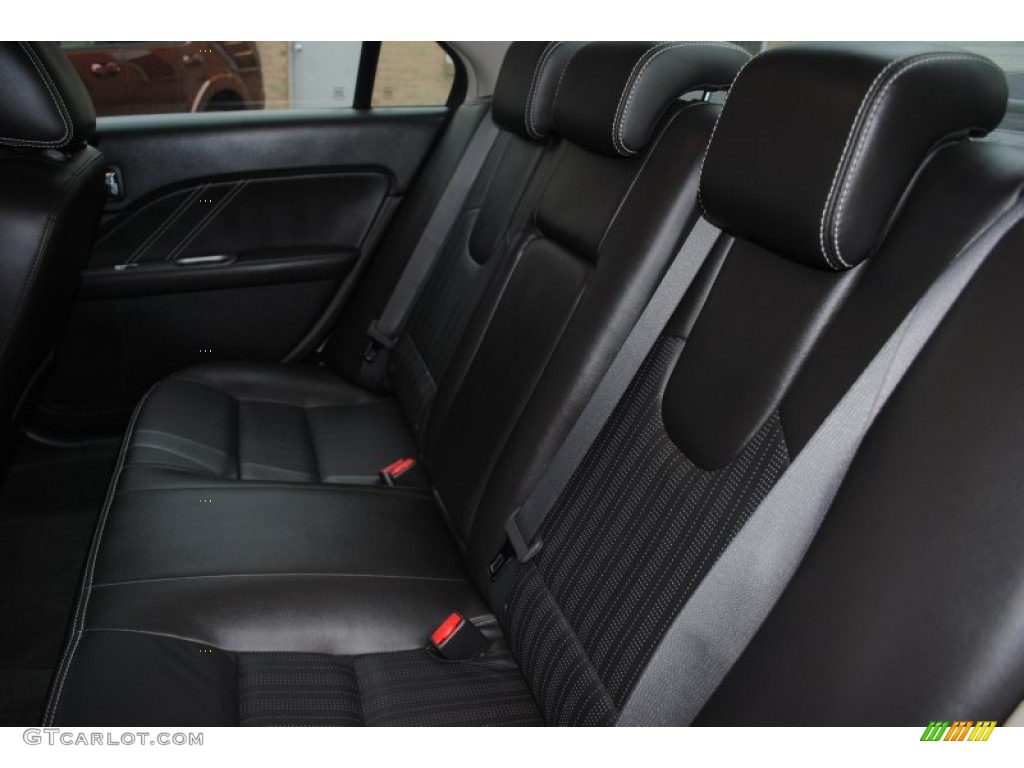 2010 Fusion Sport - Brilliant Silver Metallic / Charcoal Black/Sport Black photo #15