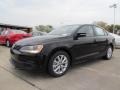 Black - Jetta SE Sedan Photo No. 1