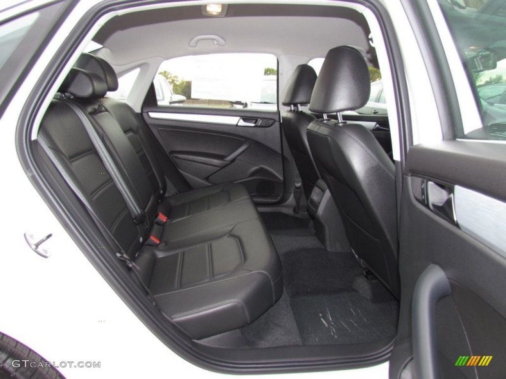 Titan Black Interior 2012 Volkswagen Passat 2.5L SE Photo #56578917