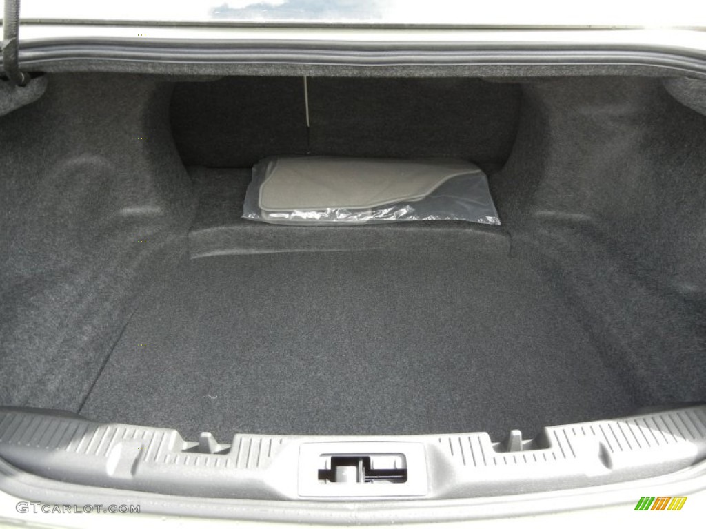 2012 Ford Taurus SEL Trunk Photo #56579082