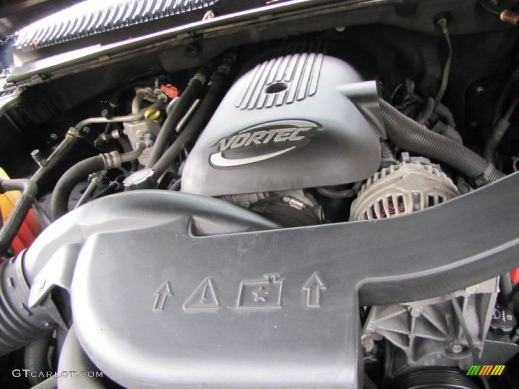2005 Cadillac Escalade Standard Escalade Model 6.0 Liter OHV 16-Valve V8 Engine Photo #56579400