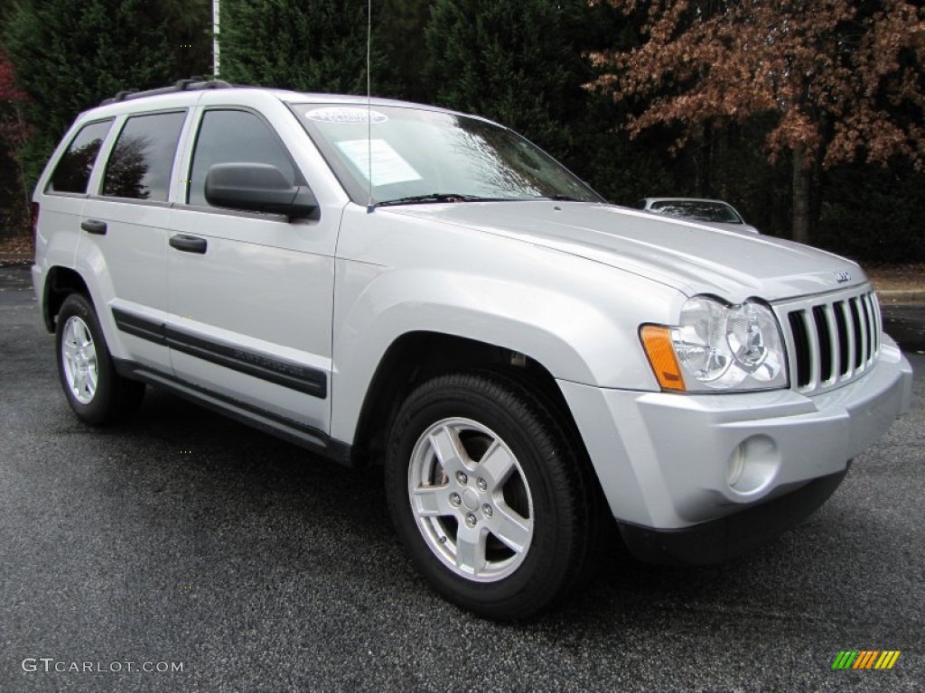 Bright Silver Metallic 2005 Jeep Grand Cherokee Laredo Exterior Photo #56579696