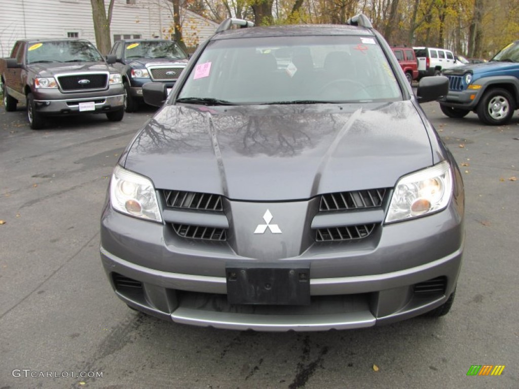 2005 Outlander XLS AWD - Graphite Gray / Charcoal photo #6
