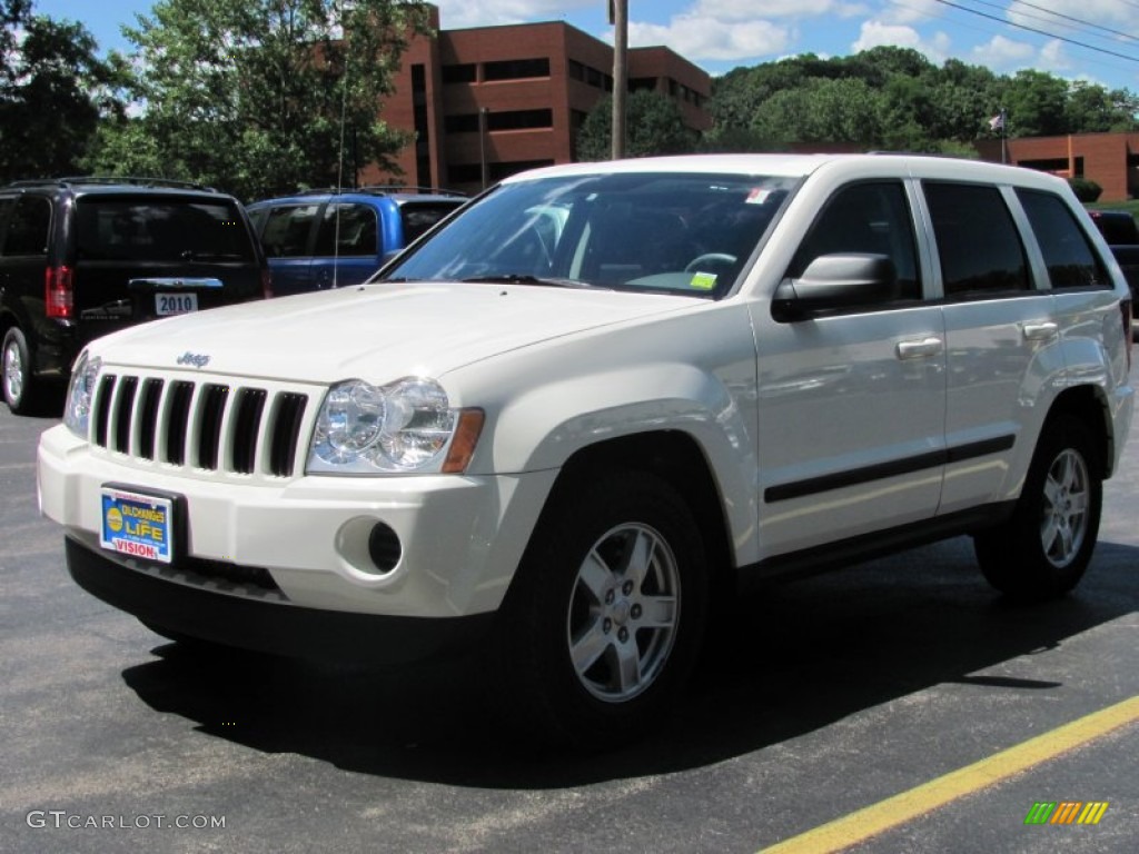 2007 Stone White Jeep Grand Cherokee Laredo 4x4 56564457