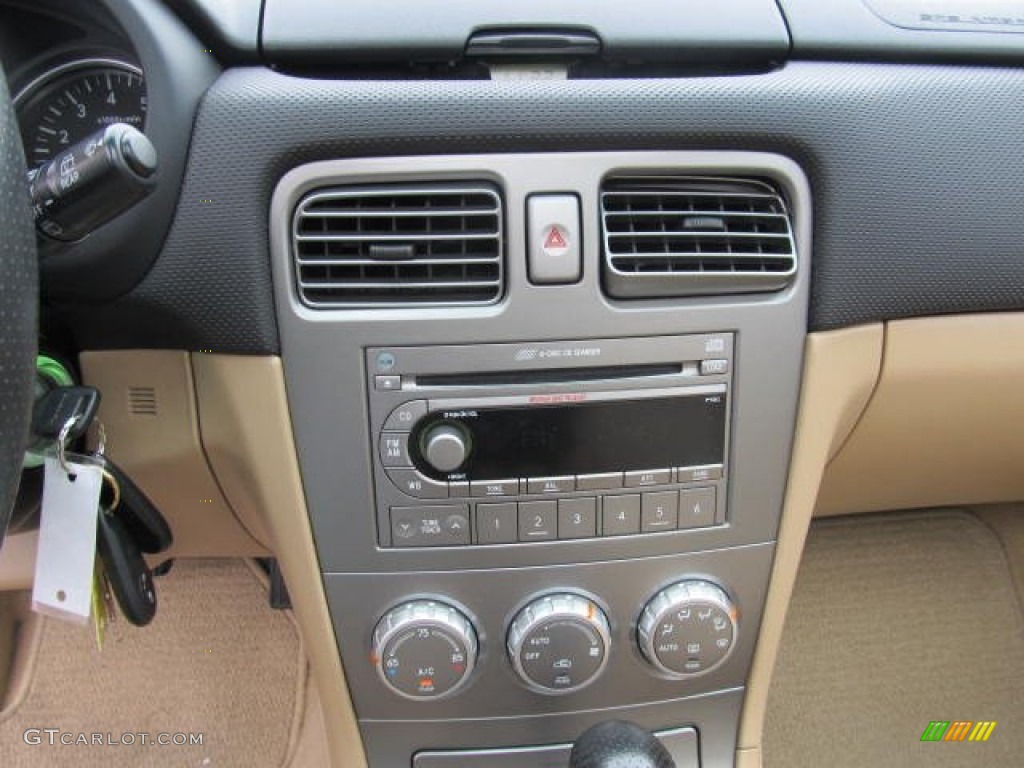 2005 Subaru Forester 2.5 XS L.L.Bean Edition Controls Photo #56581581