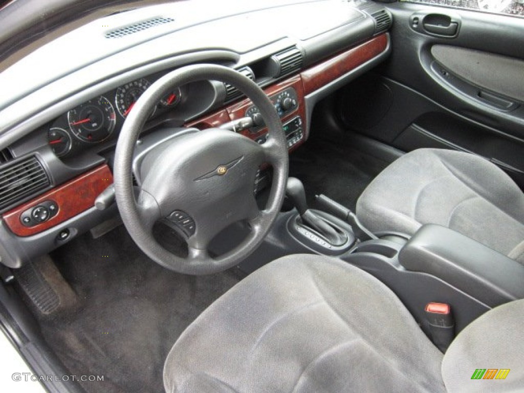 2002 Sebring LX Sedan - Stone White / Dark Slate Gray photo #11