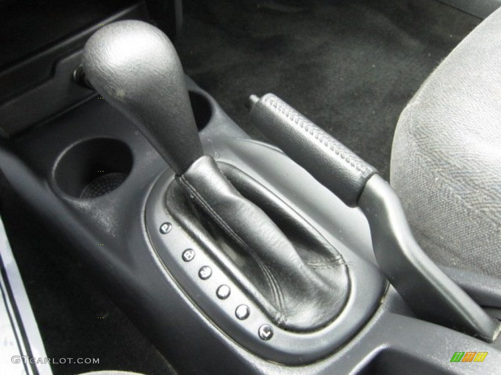 2002 Sebring LX Sedan - Stone White / Dark Slate Gray photo #25