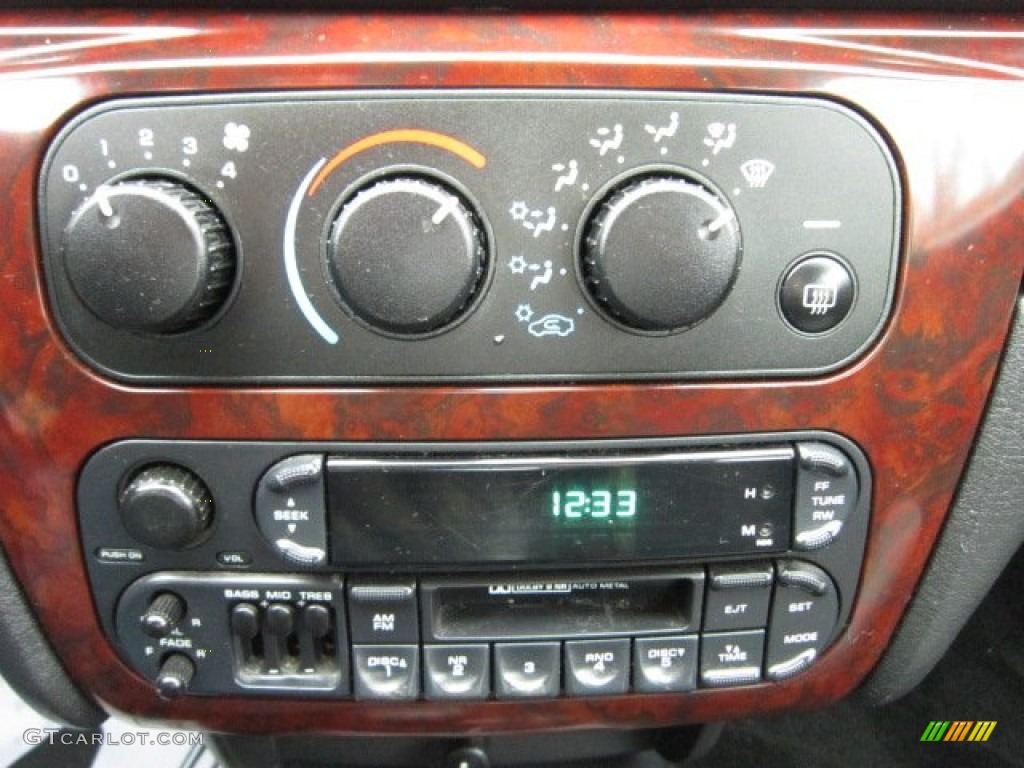 2002 Sebring LX Sedan - Stone White / Dark Slate Gray photo #26