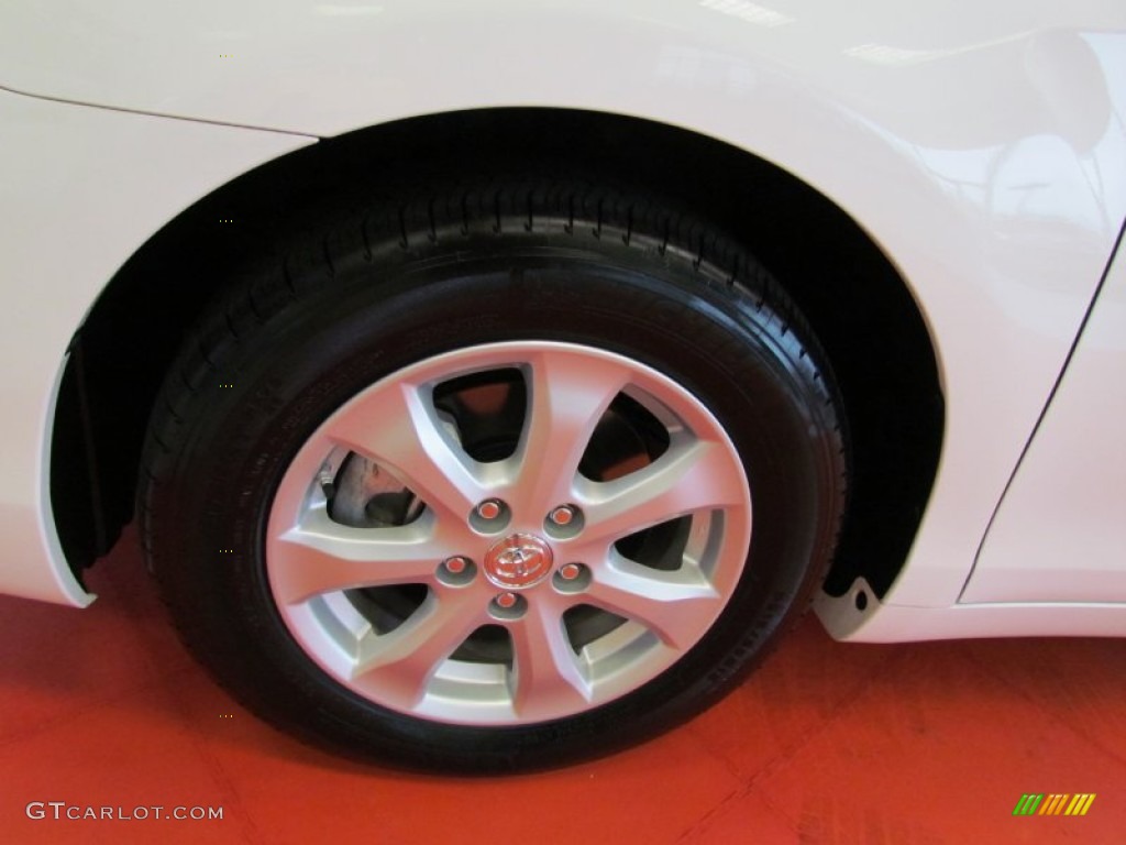 2010 Toyota Camry LE Wheel Photo #56582217