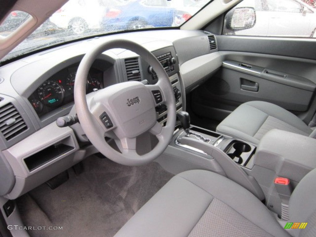 2006 Grand Cherokee Laredo 4x4 - Midnight Blue Pearl / Medium Slate Gray photo #11