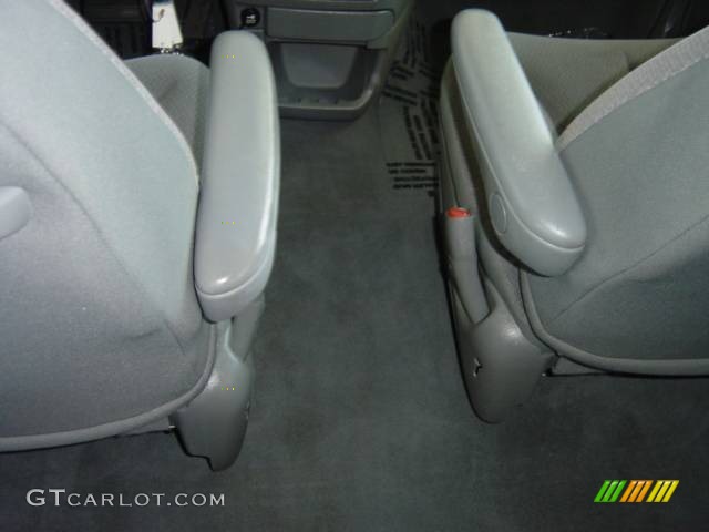 2005 Grand Caravan SE - Bright Silver Metallic / Medium Slate Gray photo #27