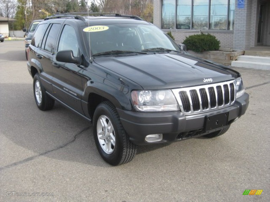 2003 Grand Cherokee Laredo 4x4 - Brilliant Black / Dark Slate Gray photo #1