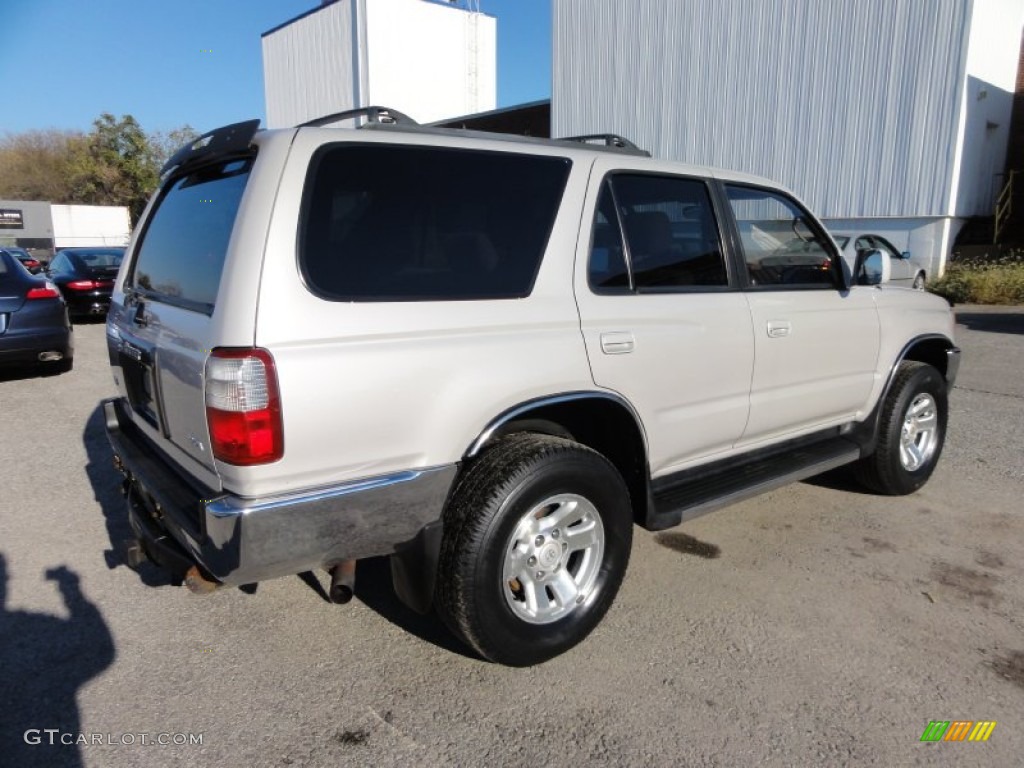 1997 4Runner SR5 4x4 - Beige Pearl Metallic / Oak photo #8