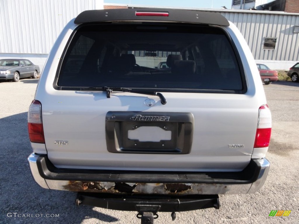 1997 4Runner SR5 4x4 - Beige Pearl Metallic / Oak photo #9