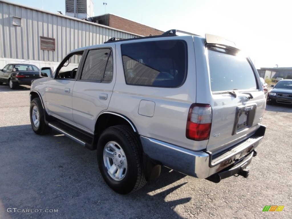 1997 4Runner SR5 4x4 - Beige Pearl Metallic / Oak photo #10