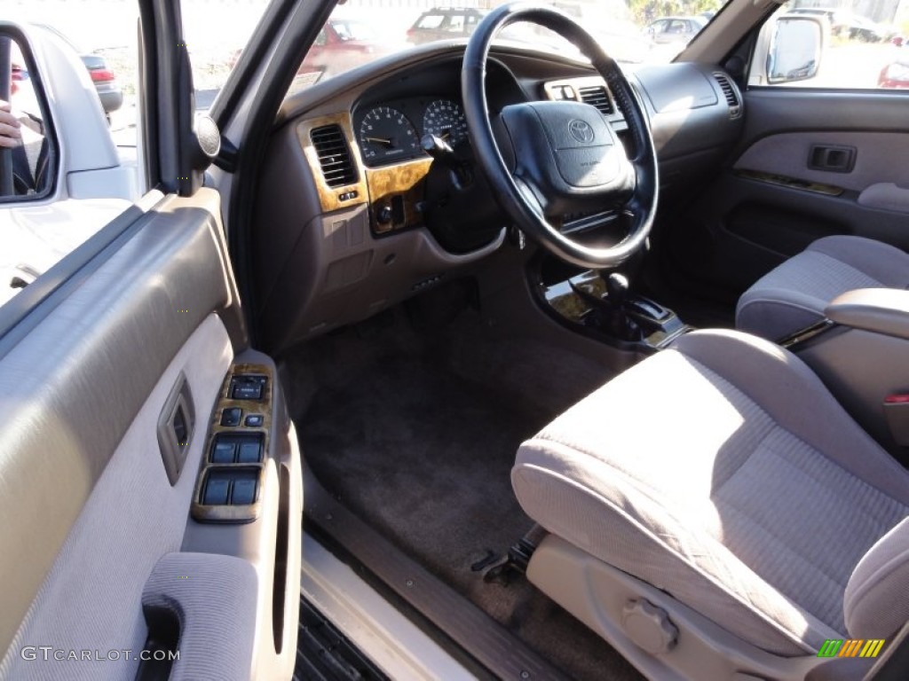 1997 4Runner SR5 4x4 - Beige Pearl Metallic / Oak photo #13