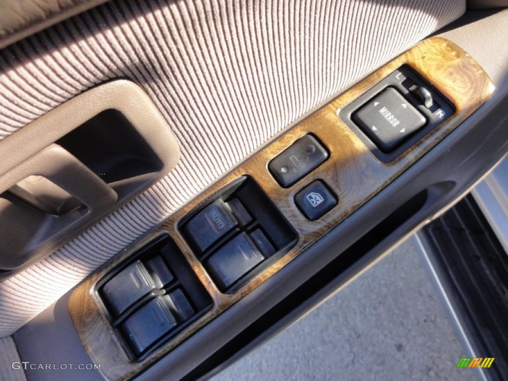 1997 4Runner SR5 4x4 - Beige Pearl Metallic / Oak photo #15