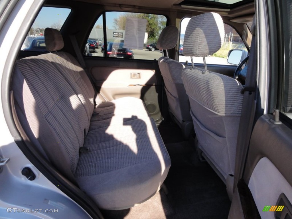 1997 4Runner SR5 4x4 - Beige Pearl Metallic / Oak photo #25