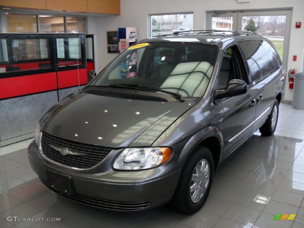 2004 Town & Country Touring - Graphite Gray Pearl / Medium Slate Gray photo #1