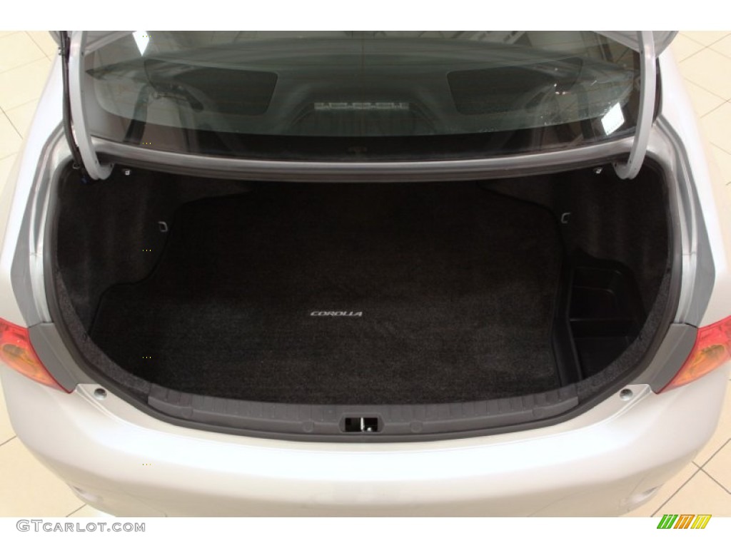2009 Toyota Corolla LE Trunk Photo #56600289