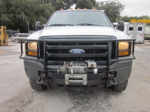 2006 Ford F350 Super Duty XL SuperCab 4x4 Chassis Data, Info and Specs