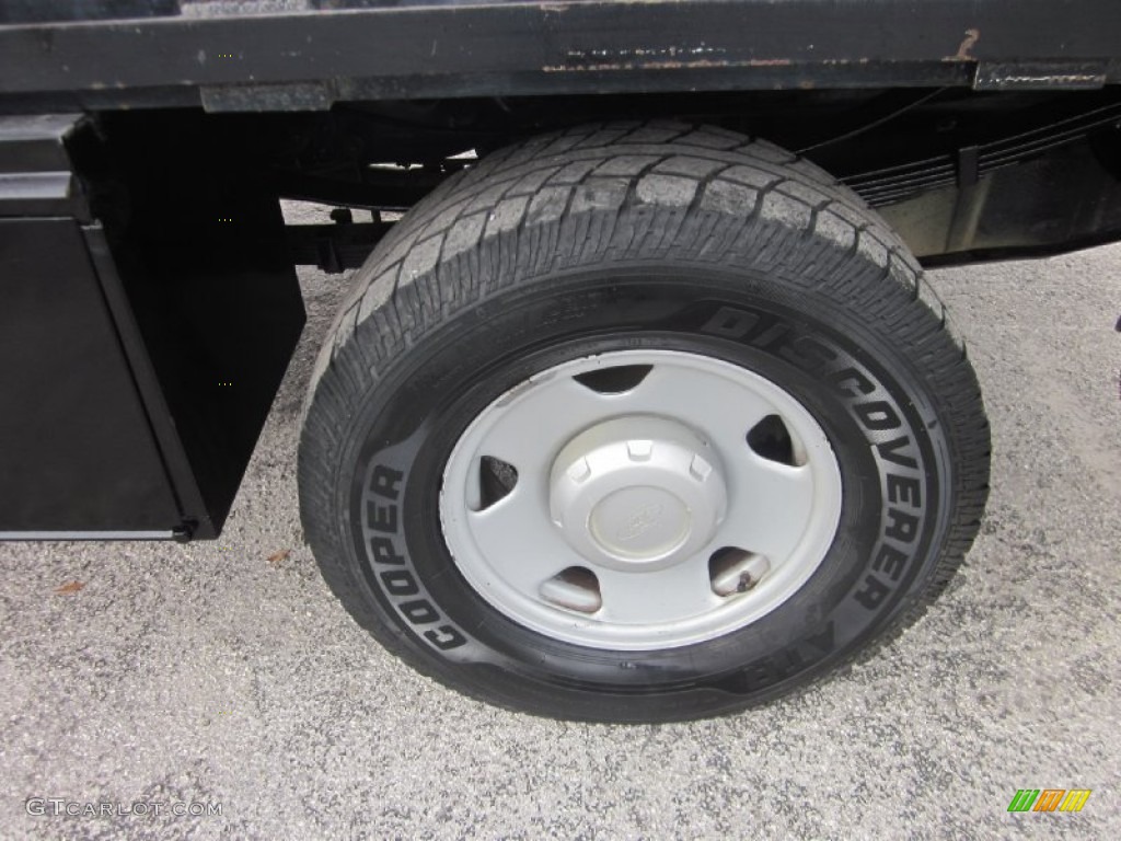 2006 Ford F350 Super Duty XL SuperCab 4x4 Chassis Wheel Photos