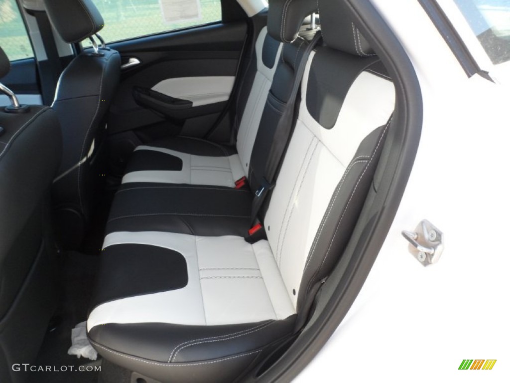 2012 Focus Titanium 5-Door - White Platinum Tricoat Metallic / Arctic White Leather photo #20