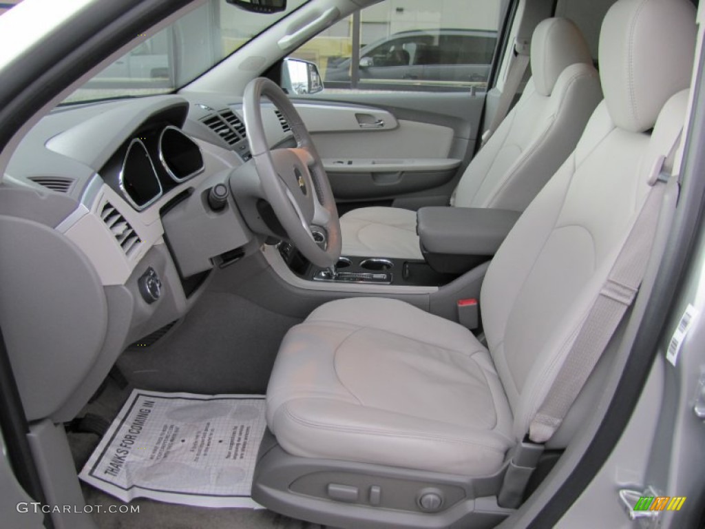 2011 Traverse LT AWD - Silver Ice Metallic / Dark Gray/Light Gray photo #3