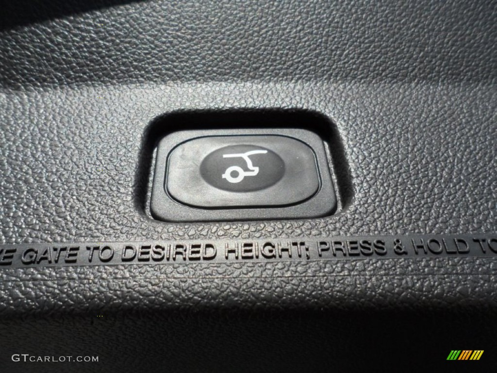 2012 Ford Explorer XLT Controls Photo #56605125