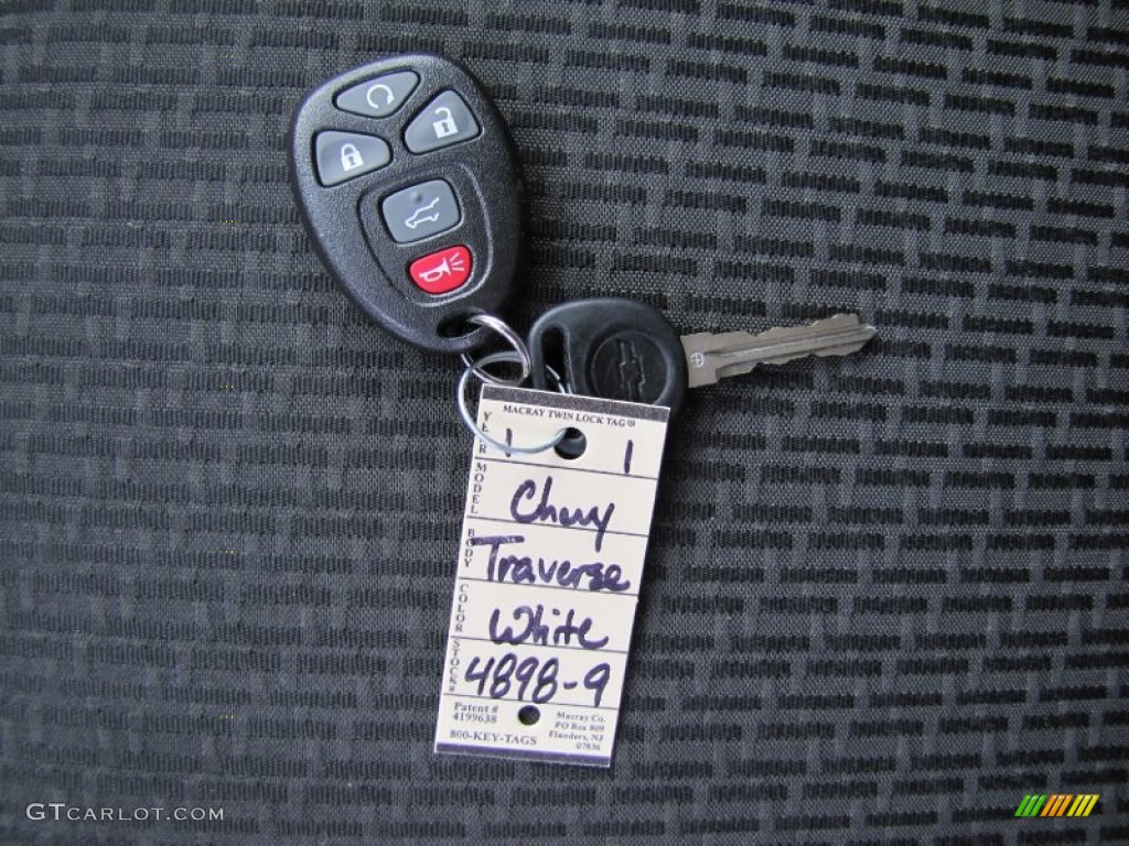 2011 Traverse LT AWD - White / Ebony/Ebony photo #38
