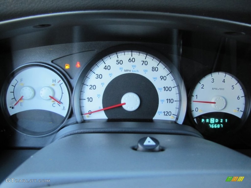 2007 Dodge Durango SXT 4x4 Gauges Photo #56605182