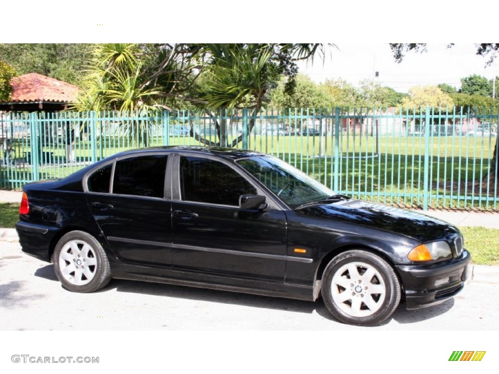 2001 3 Series 325i Sedan - Jet Black / Black photo #11