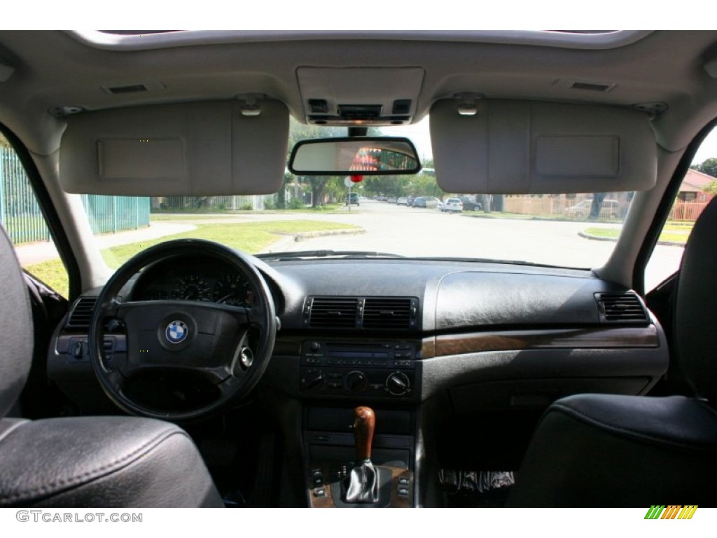 2001 3 Series 325i Sedan - Jet Black / Black photo #45