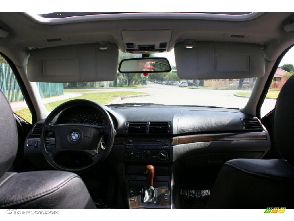 2001 3 Series 325i Sedan - Jet Black / Black photo #46