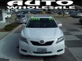 Super White - Camry SE Photo No. 2