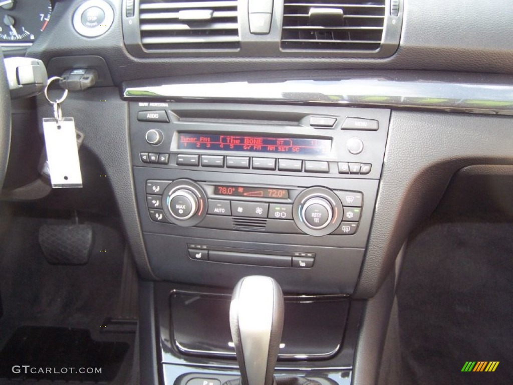 2008 BMW 1 Series 128i Coupe Controls Photo #56611661